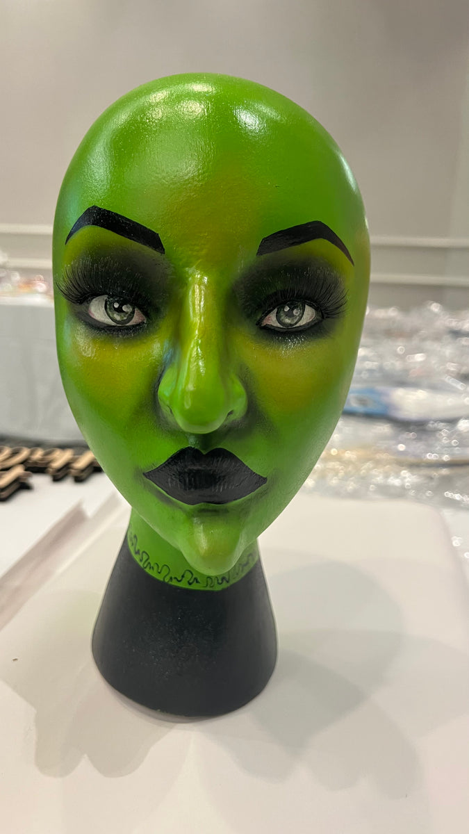 Witch with chin – WoodArtStudio