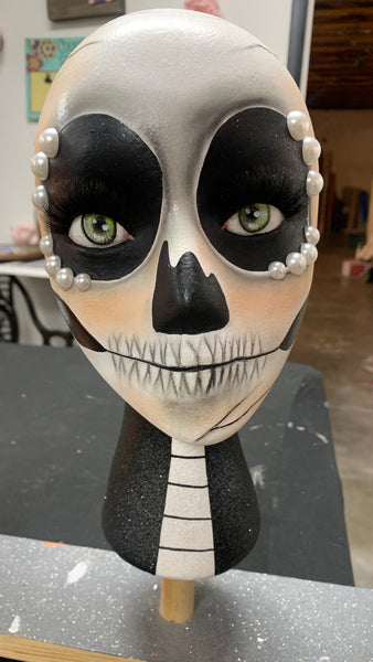 Mannequin sugar skull female