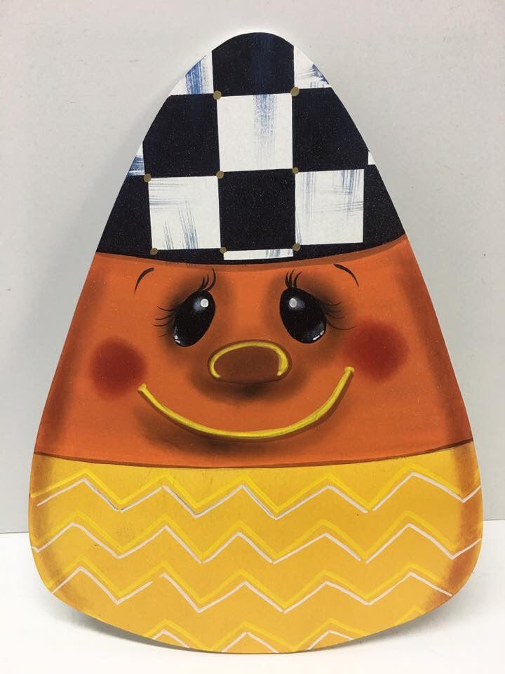 #901 Smiling Candy Corn 12.5"
