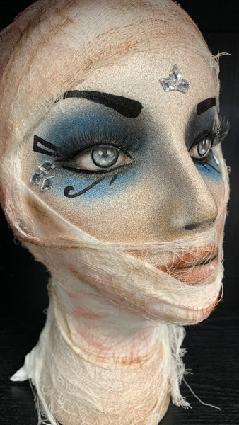 Mannequin head Egyptian mummy