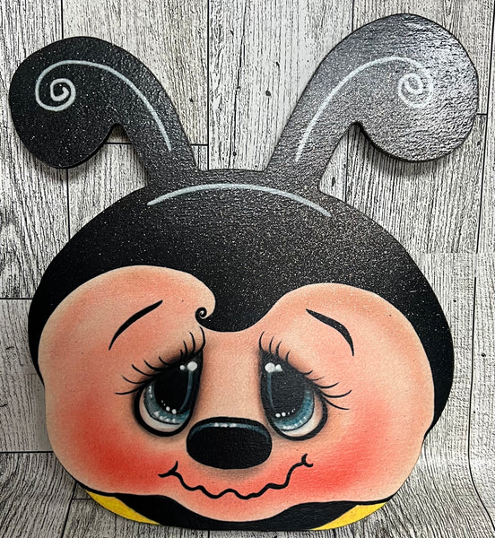 Bee face 8”