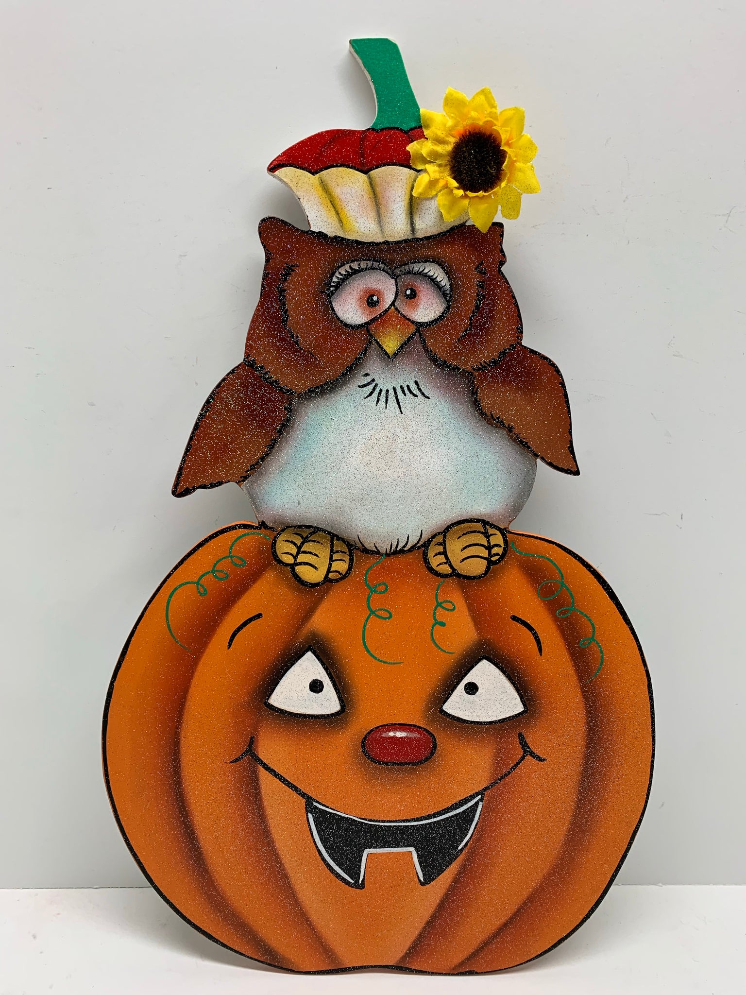 Owl with pumpkin